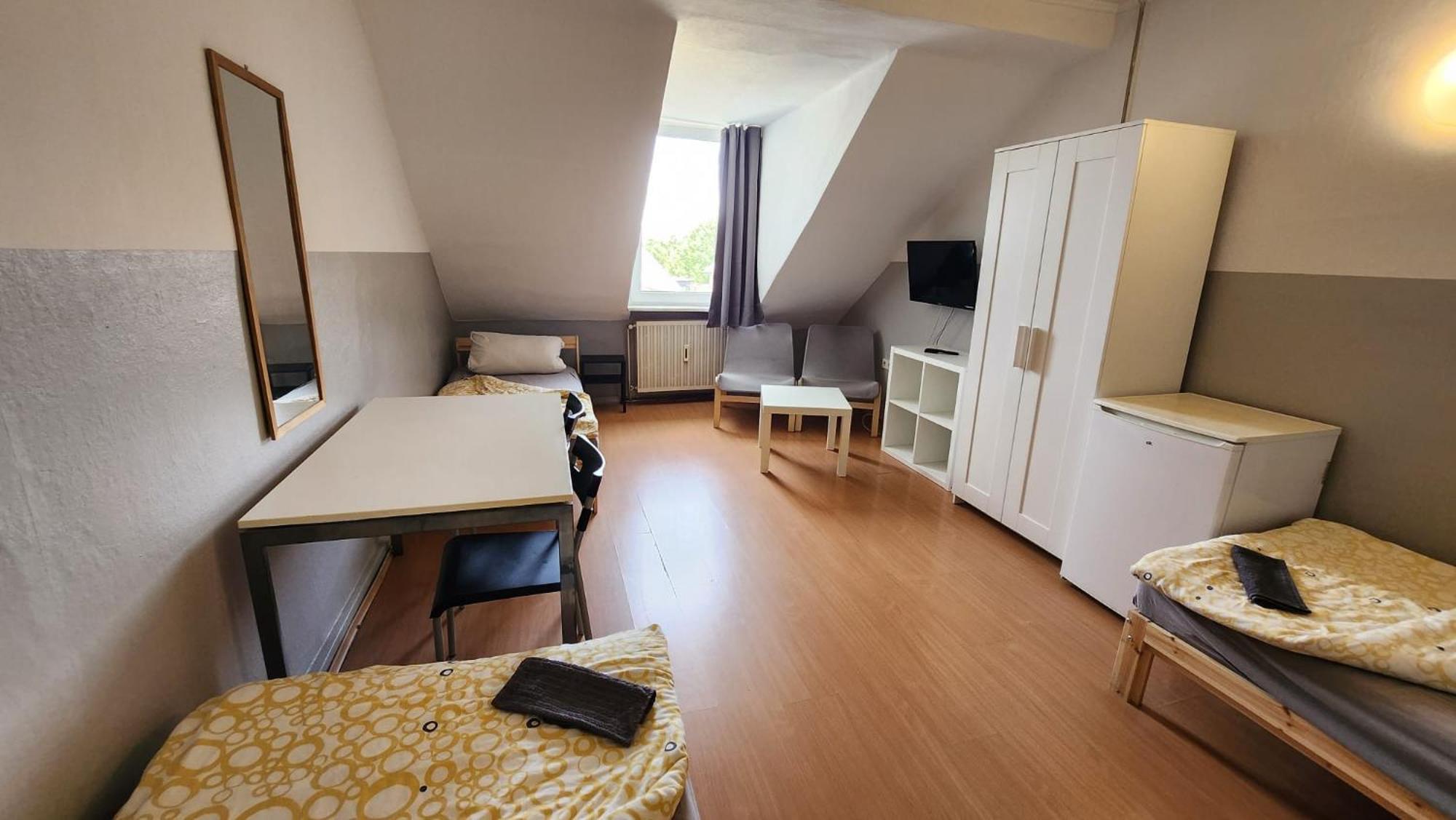 Moderne Studio Apartments Und 120Qm Wohnungen In Oberhausen, Ideal Fuer Geschaeftsreisende Und Monteure オーバーハウゼン エクステリア 写真
