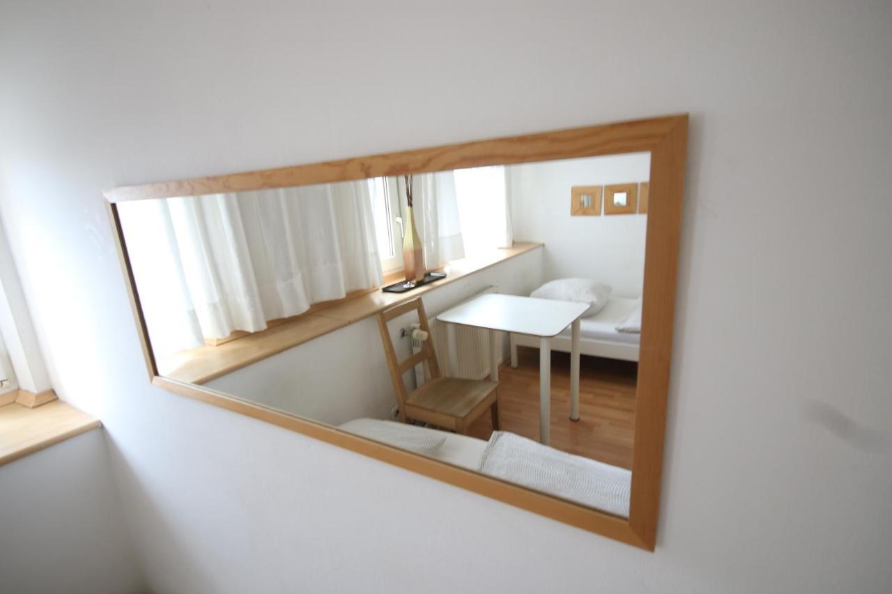 Moderne Studio Apartments Und 120Qm Wohnungen In Oberhausen, Ideal Fuer Geschaeftsreisende Und Monteure オーバーハウゼン エクステリア 写真