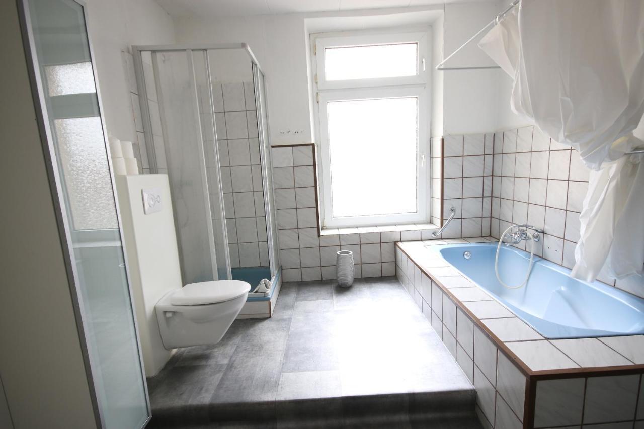 Moderne Studio Apartments Und 120Qm Wohnungen In Oberhausen, Ideal Fuer Geschaeftsreisende Und Monteure オーバーハウゼン エクステリア 写真