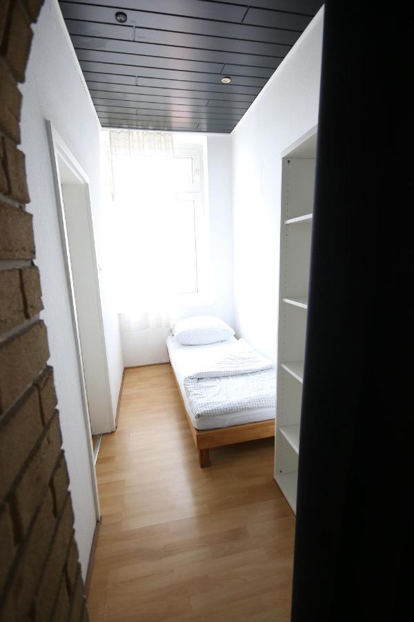 Moderne Studio Apartments Und 120Qm Wohnungen In Oberhausen, Ideal Fuer Geschaeftsreisende Und Monteure オーバーハウゼン エクステリア 写真
