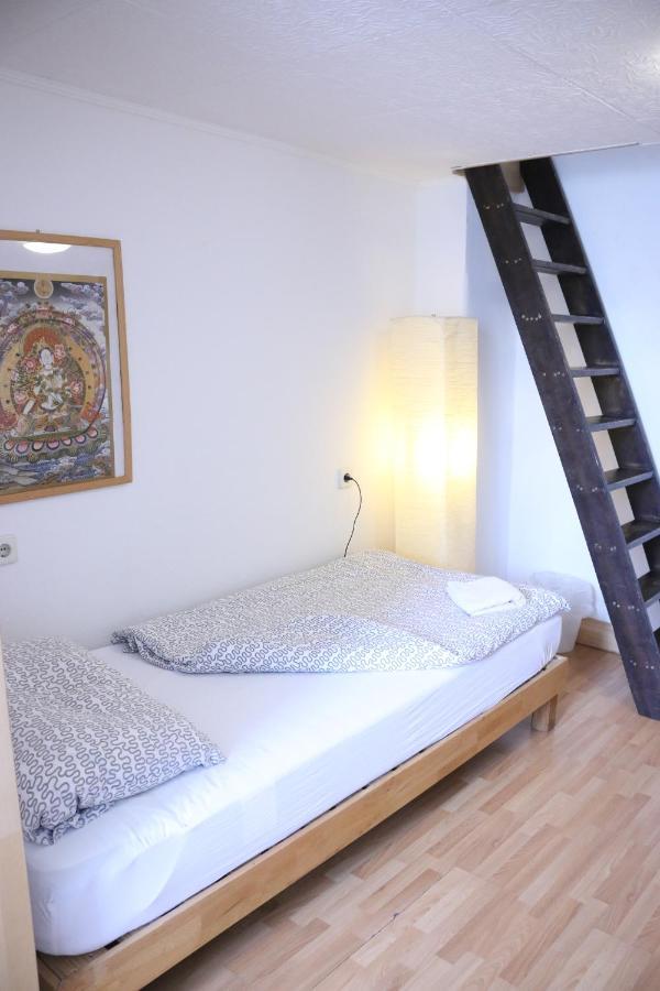 Moderne Studio Apartments Und 120Qm Wohnungen In Oberhausen, Ideal Fuer Geschaeftsreisende Und Monteure オーバーハウゼン エクステリア 写真