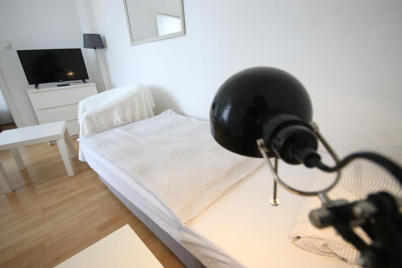 Moderne Studio Apartments Und 120Qm Wohnungen In Oberhausen, Ideal Fuer Geschaeftsreisende Und Monteure オーバーハウゼン エクステリア 写真